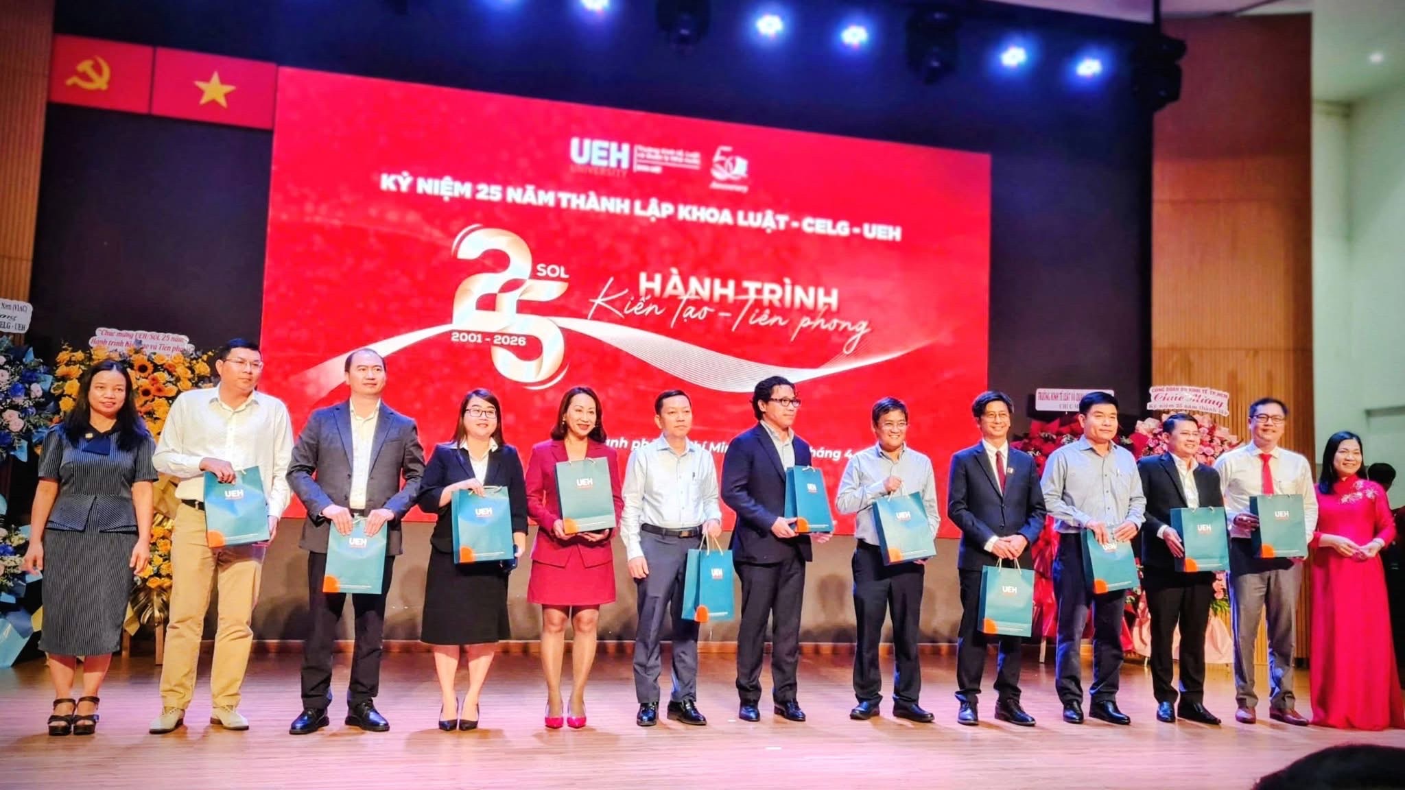 Công ty Luật TNHH Đất Luật chúc mừng Kỷ Niệm 25 Năm Thành Lập Khoa Luật - CELG - UEH (2001 – 2026)